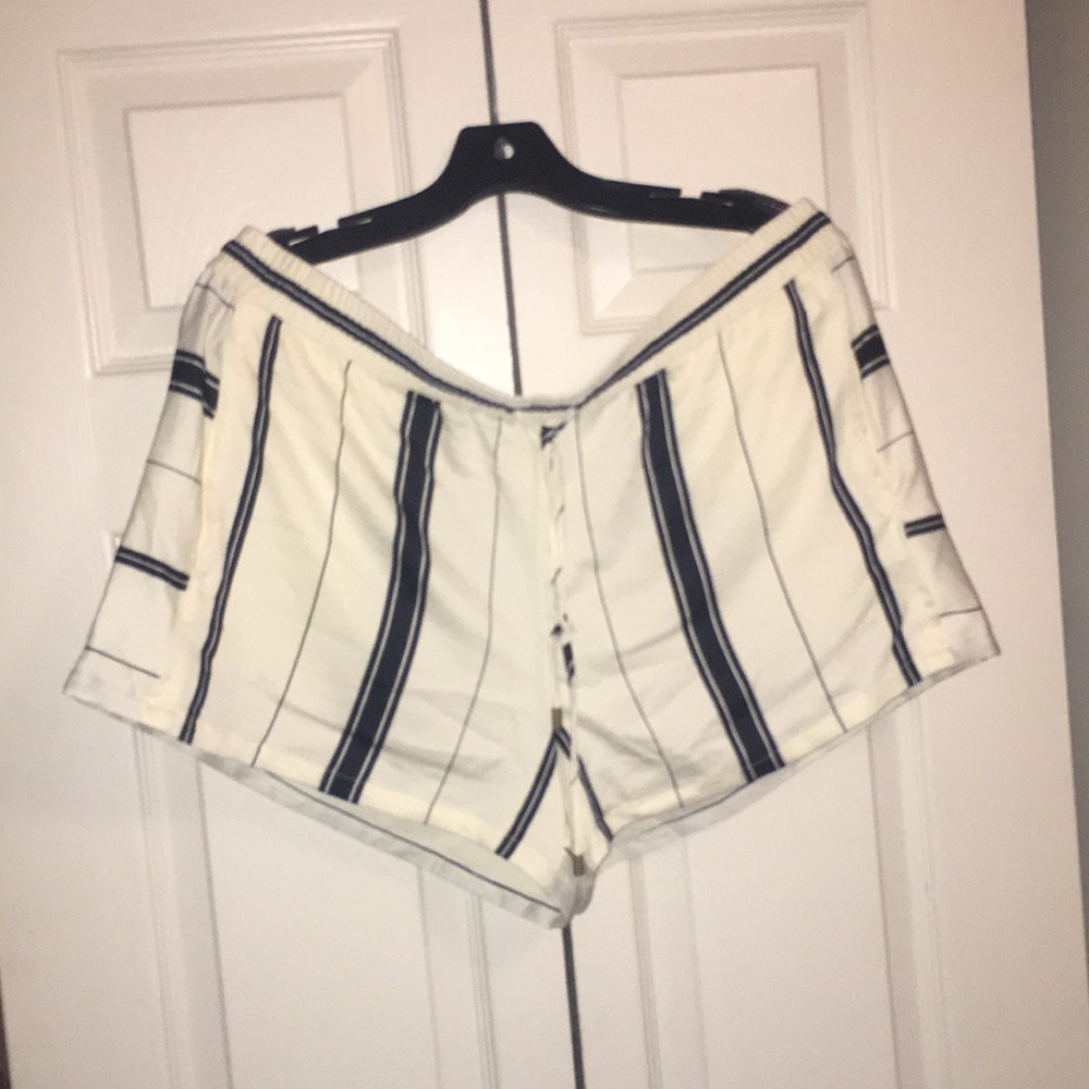Dressy shorts size L